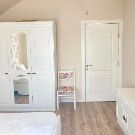 Sofia - Pool, Sauna & Nature Escape بيت للعطل