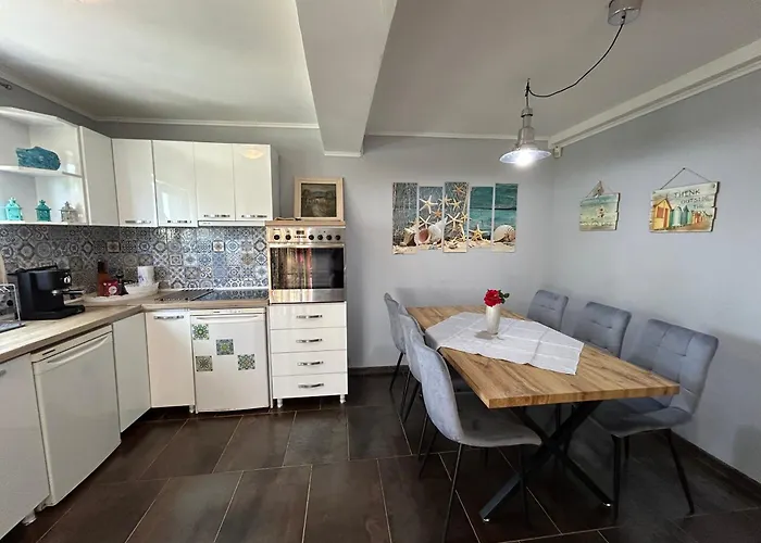 Sofia - Pool, Sauna & Nature Escape Tatil Evi